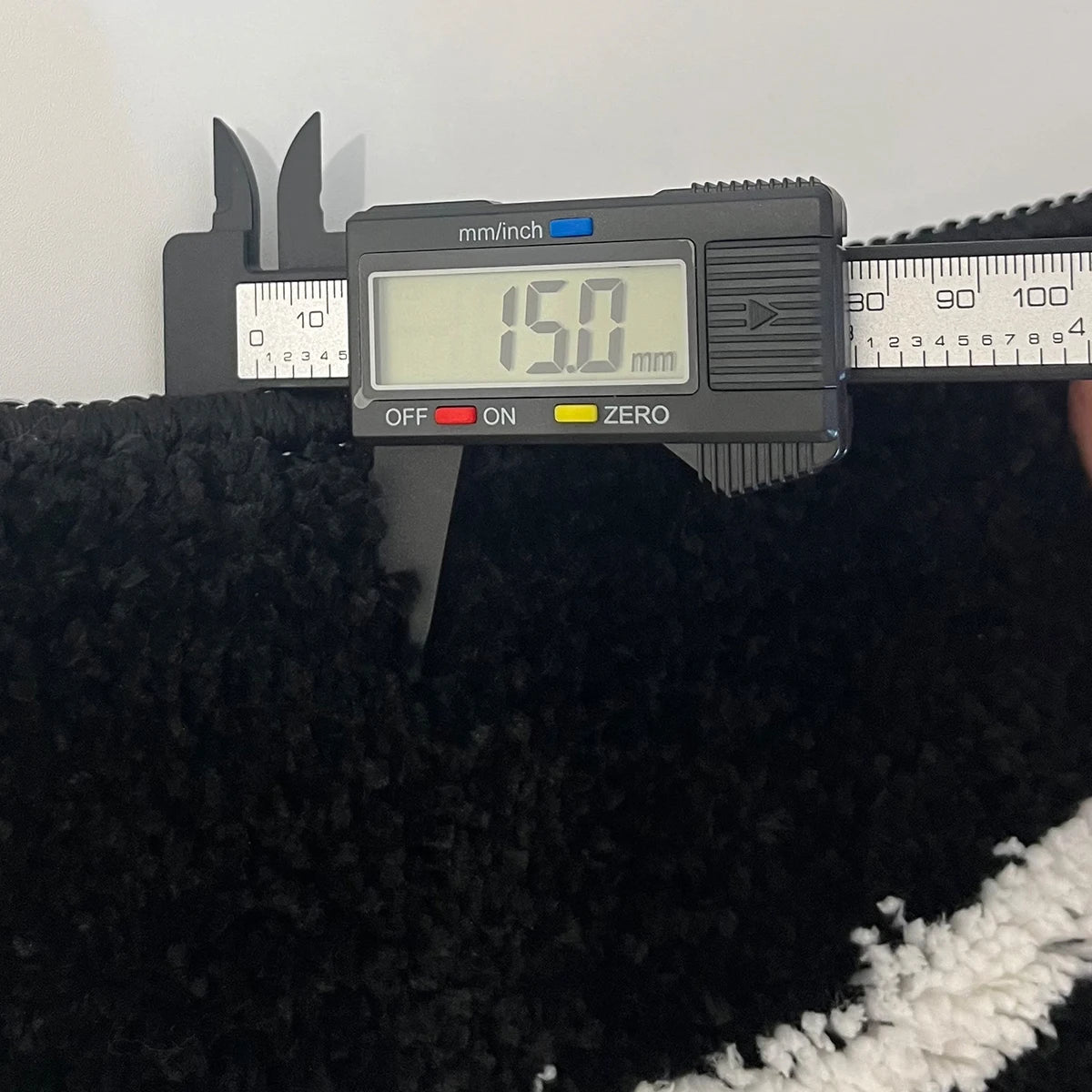 Black Spider Web Halloween Tufting Rug Funny Bathroom Decor Spooky Gothic Bath Mat Non-Slip Tufted Mat for Front Door Living